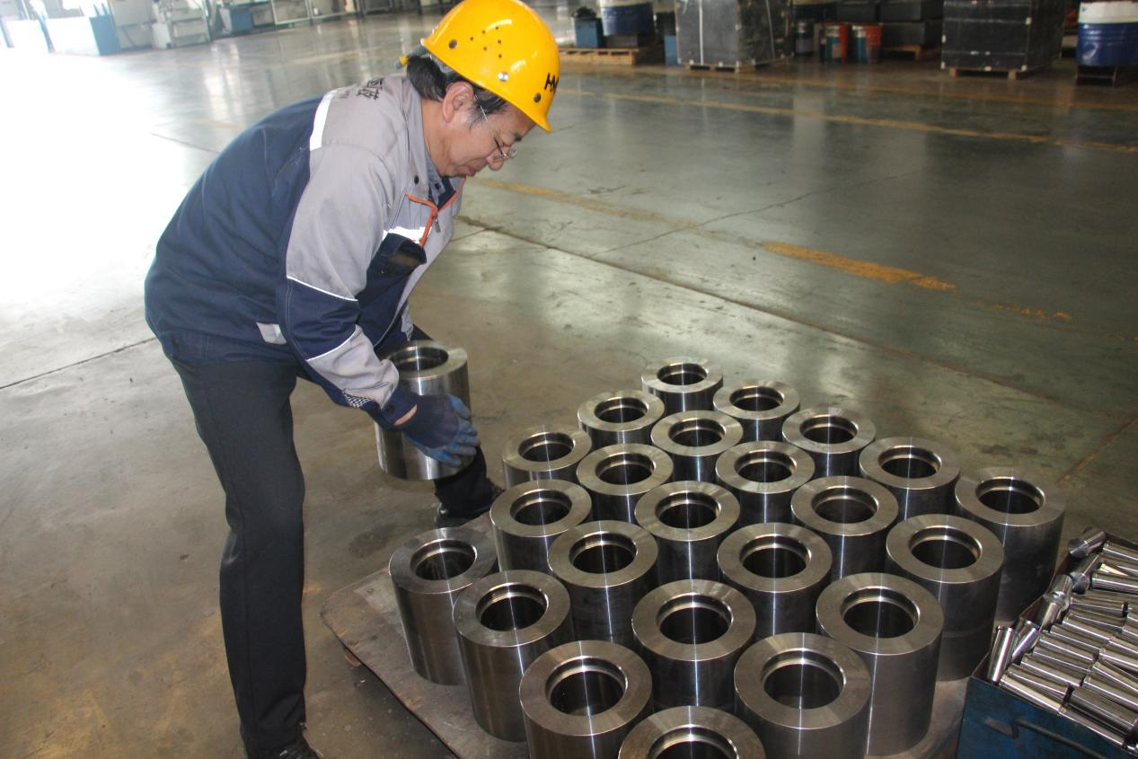 泓盛达公司1-4月份生产经营实现“开门红”(图3) 泓盛达公司1-4月份生产经营实现“开门红”(图3)